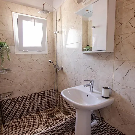 Lila's * أسبروبالتا